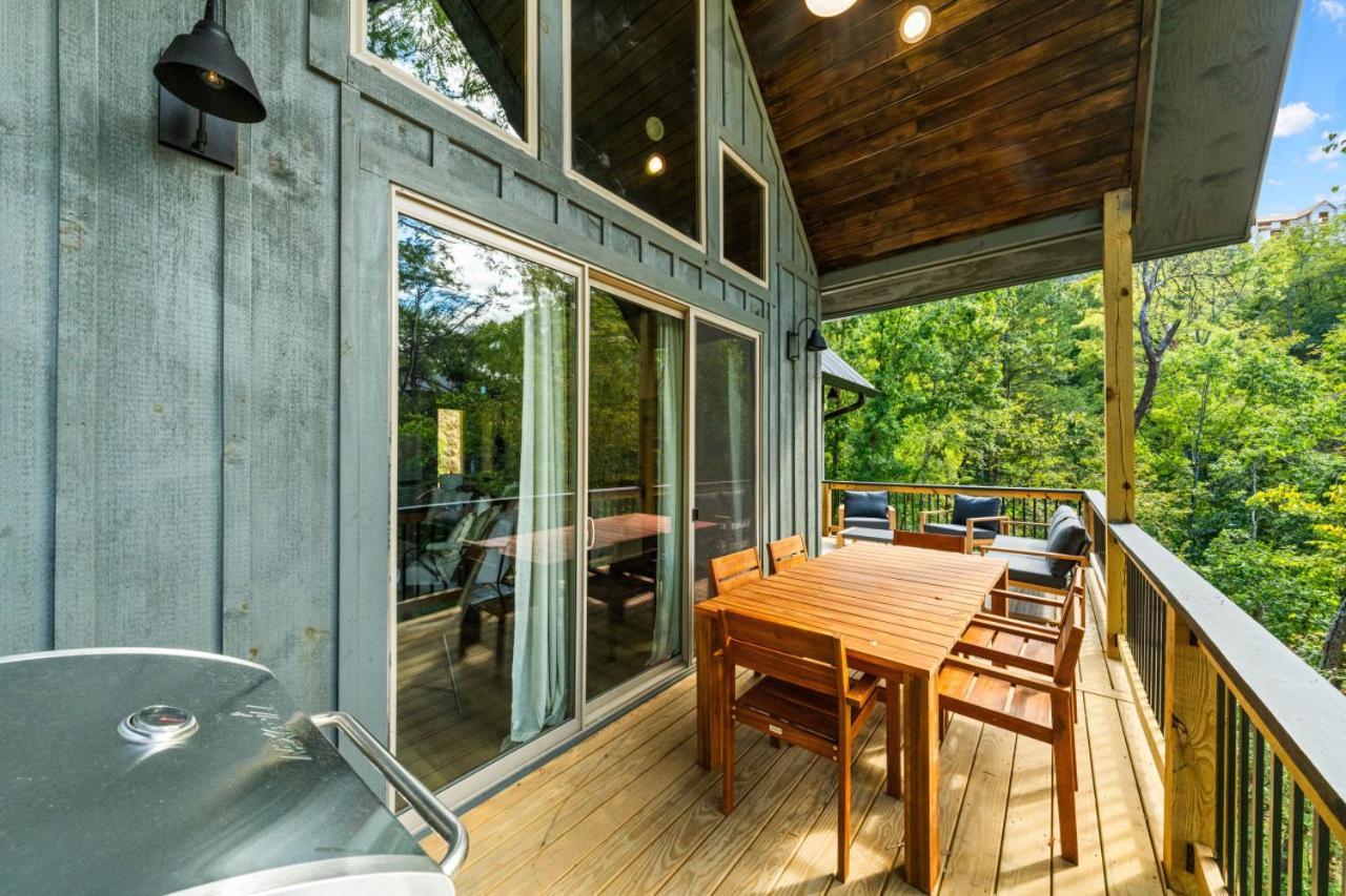 Cozy Cove Retreat W Lake View Hot Tub Firepit Дандрижд Екстериор снимка