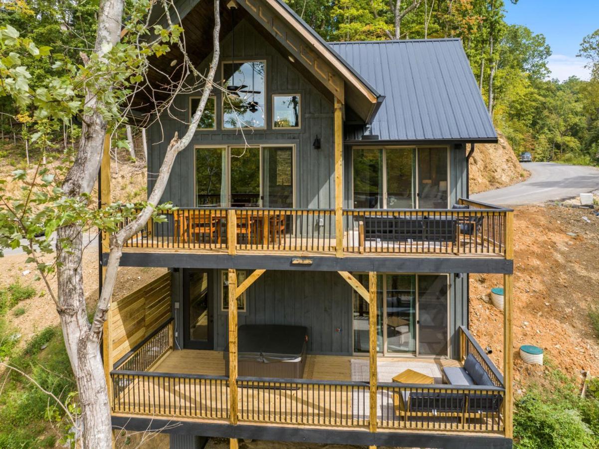 Cozy Cove Retreat W Lake View Hot Tub Firepit Дандрижд Екстериор снимка